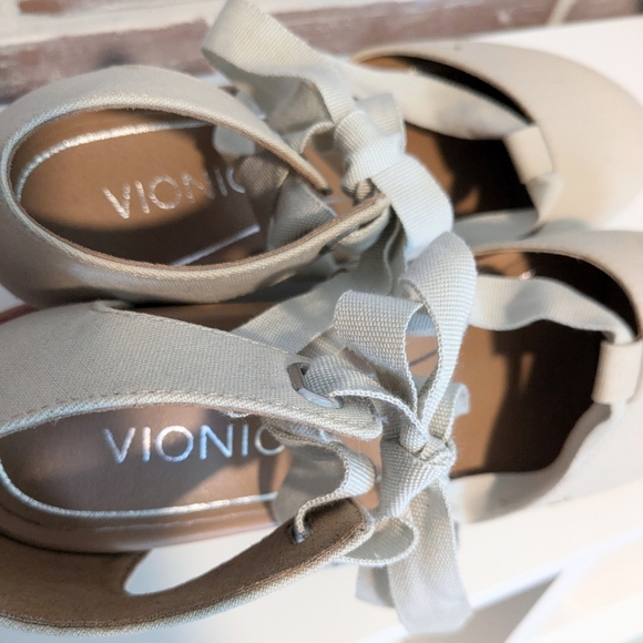 Vionic Aruba Kaitlyn Espadrille Wedge Sandal, Size 7.5 - Picture 11 of 15